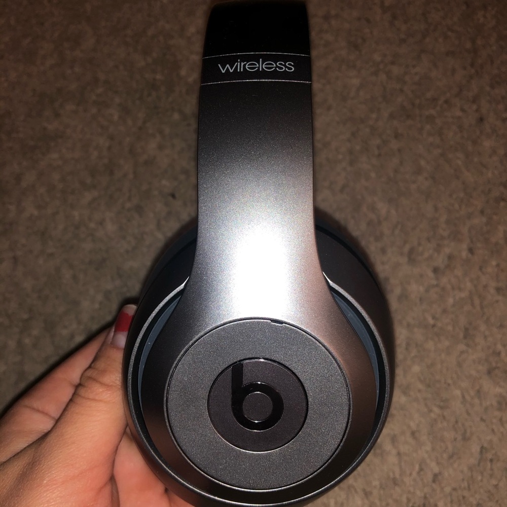 Beats Studio - wireless Bluetooth - Picture 2 of 3